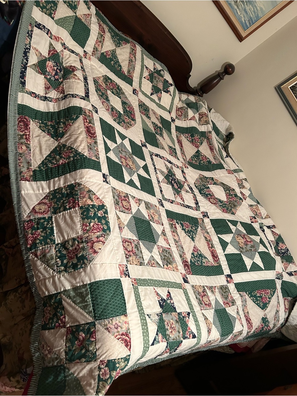 Vintage patchwork hand sewn green rose floral quilt, queen (84”x86”)